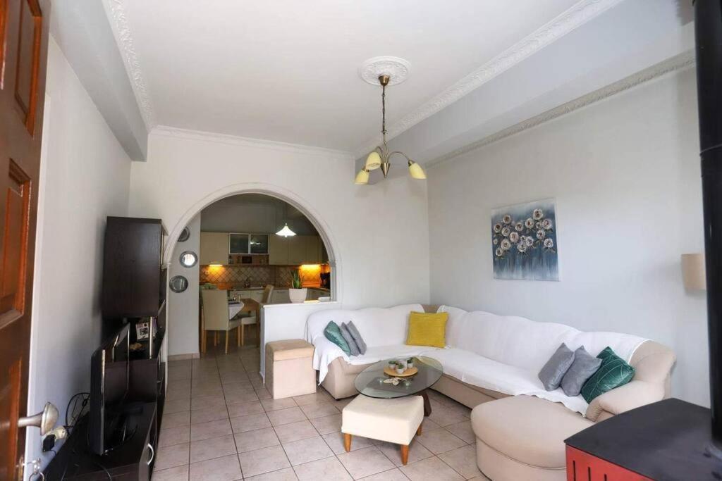 “Katerina'S Guest House” Kato Garouna Buitenkant foto